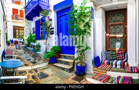Alte Straßen der Stadt Skopelos, Sporaden, Griechenland. Stockfoto