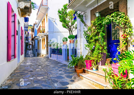 Alte Straßen der Stadt Skopelos, Griechenland. Stockfoto
