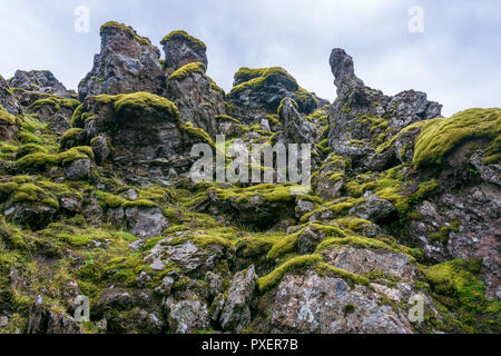 Landmannalaugar, oder die "Pools", eine riesige Fläche von atemberaubender Schönheit im Herzen des südlichen Islands Hochland mit bunten Lava und Sand form Stockfoto