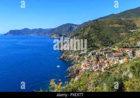 Fischerdorf Riomaggiore (Cinque Terre, Italien) Stockfoto