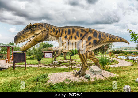 SAN MARCO IN LAMIS, Italien - 9. JUNI: carcharodontosaurus Dinosaurier, in den Dino Park in San Marco in Lamis empfohlene, eine kleine Stadt im südlichen Italien, Juni Stockfoto