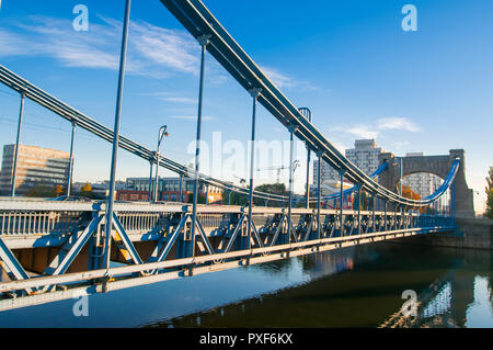 Wrolcaw, Polen. Grunwald Brücke (Most Grunwaldzki) über die Oder zwischen 1908 und 1910 gebaut. Imperial Bridge (kaiserbrücke), Brücke der Freiheit Freiheitsbrücke Stockfoto