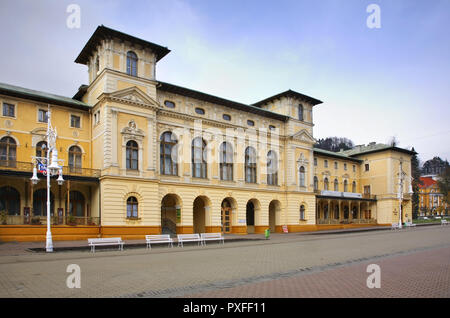 Altes Kurhaus (Stary Dom Zdrojowy) in Krynica-Zdroj. Woiwodschaft Kleinpolen. Polen Stockfoto