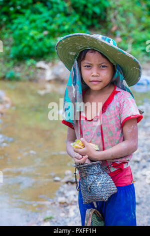 Laotisches Kind aus dem Dorf Bam Phoansa in Laos Stockfoto