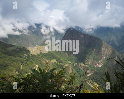 Blick vom Montana Picchu über Machu Picchu, Peru Stockfoto