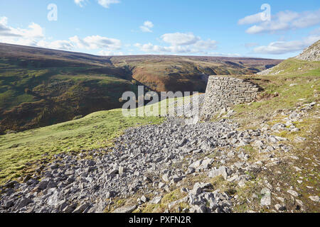 Kalkofen in Gunnerside Ghyll Gill, Swaledale, Yorkshire Dales National Park, England, UK. Stockfoto