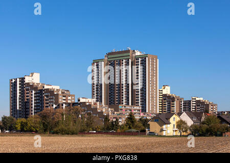 Hochhausanlage auf dem Koelnberg im Stadtteil Meschenich, Köln, Deutschland. Hochhauskomplex auf dem Koelnberg im Stadtteil Meschenich, Köln, Stockfoto