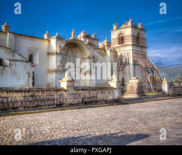 Außenansicht der Kirche der Unbefleckten Empfängnis bei Yanque, Chivay, Peru Stockfoto