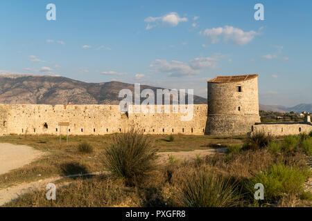 Dreiecksburg in Butrint, Albanien, Europa | Venezianische dreieckige Festung in Butrint oder Buthrotum, Albanien, Europa Stockfoto