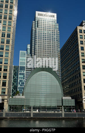 Citigroup Turm und Osten Wintergarten und South Dock, Canary Wharf, London E14, Vereinigtes Königreich Stockfoto