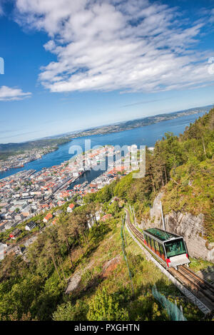 Blick auf Bergen City mit Aufzug in Norwegen Stockfoto