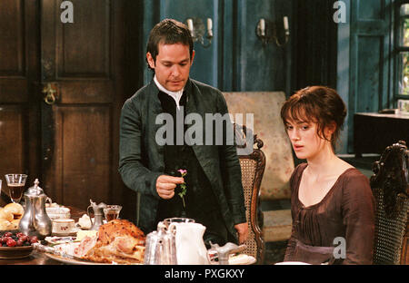 Stolz & Vorurteil aka. Stolz & Vorurteil, 2005 Regie: Joe Wright, Herrn Collins (TOM HOLLANDER) und Elizabeth Bennet (Keira Knightley) Stockfoto