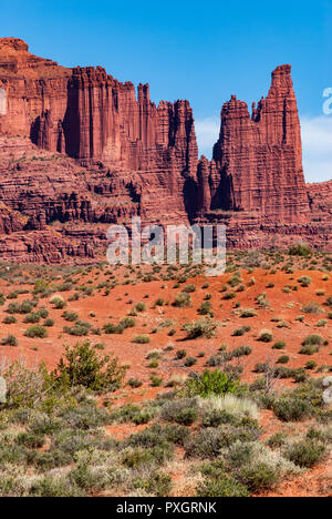 Malerische Aussichten von Fisher Towers im Arches Nationalpark in Utah Stockfoto