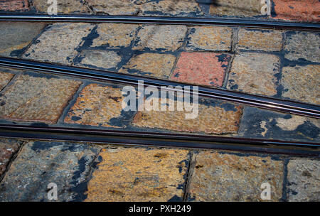 Zusammenfassung Hintergrund Straßenbahnschienen close-up auf den Straßen von Mailand Stockfoto