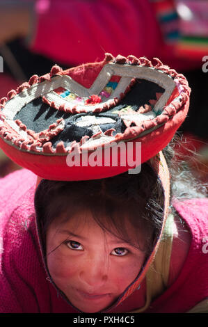 Frauen aus Patacancha. In diesem kleinen Dorf auf dem Inka Trail zwischen Ollantaytambo und Lares eine grosse Gruppe von Frauen, die eine textile Proje beteiligt ist Stockfoto