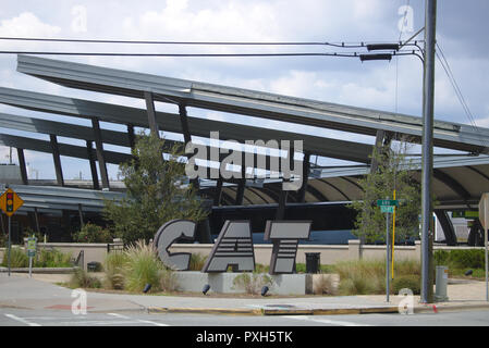 Ein Foto der Katze, die den öffentlichen Verkehr in der Savanne Georgia Bereich. Chatham Area Transit ist eine komfortable Art zu reisen. Stockfoto