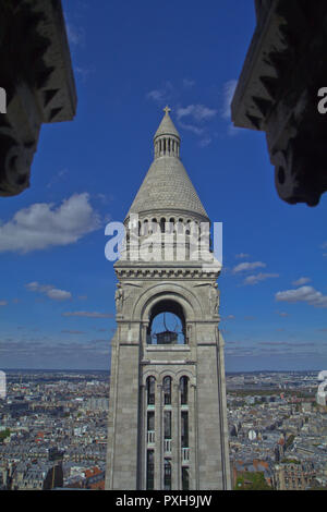 Sommer Straßen von Paris, Frankreich Stockfoto