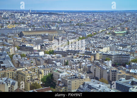 Sommer Straßen von Paris, Frankreich Stockfoto