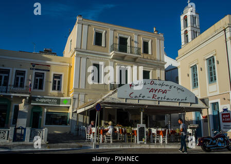 Europa, Griechenland, Kykladen, Tinos, Insel, Stadt, eng, Straße, Shop Stockfoto