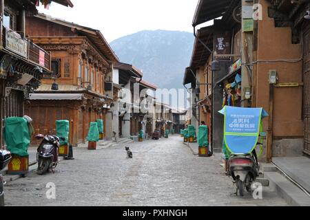 Holz- Altstadt von Shangri La, Xianggelila, zhongdian, der Provinz Yunnan, in der Nähe von Tibet, China Stockfoto