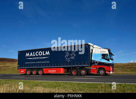 Malcolm Logistik LKW. Autobahn M6 Southbound Fahrbahn, Shap, Cumbria, England, Vereinigtes Königreich, Europa. Stockfoto