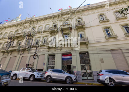 Ministerio de Hacienda (Finanzministerium) Fassade, Low Angle View, Calle (Straße) Chile, Asuncion, Paraguay Stockfoto