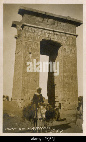 Bezirk Montu Gate, Tempel von Karnak, Luxor, Ägypten Stockfoto