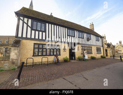 ELY, Großbritannien - ca. Oktober 2018: Oliver Cromwell's House, jetzt Tourist Information Office Stockfoto