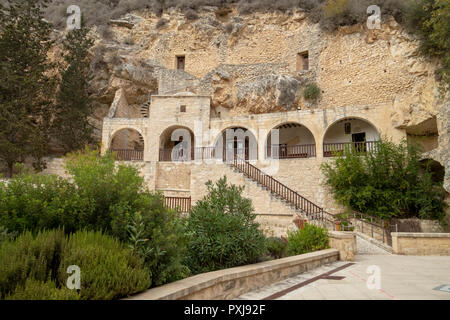 Agios Neophytos Kloster (Ayios Neophytos) Höhle, wo der Hl. der Einsiedler im 12. Jahrhundert in den Ruhestand Neophytos. Stockfoto