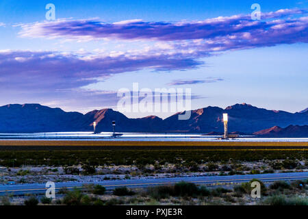 Ivanpah, Solarenergie, Facility, mipton, Kalifornien, USA, Primm, Nevada, Grenze, Stockfoto