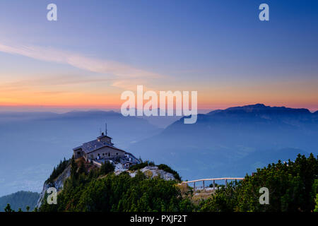 Kehlsteinhaus am Kehlstein, Untersberg auf der Rückseite, Sonnenuntergang, Berchtesgadener Alpen, Nationalpark Berchtesgaden Stockfoto
