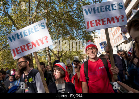 London, UK, 20 thOctober 2018. Mehr als 500.000 Menschen marschierten auf das Parlament zu verlangen, ihre demokratische Stimme in ein Wahrzeichen Demonstration gehört zu werden als die wichtigsten Protest einer Generation in Rechnung gestellt. Als Datum des britischen Brexit aus der Europäischen Union, die Demonstranten in ihren Zehntausende versammelt, um die politischen Führer zur Kenntnis nehmen und die britische Öffentlichkeit eine Abstimmung über die endgültige Brexit Angebot zu geben. (Foto von Mike Abrahams/Alamy leben Nachrichten Stockfoto