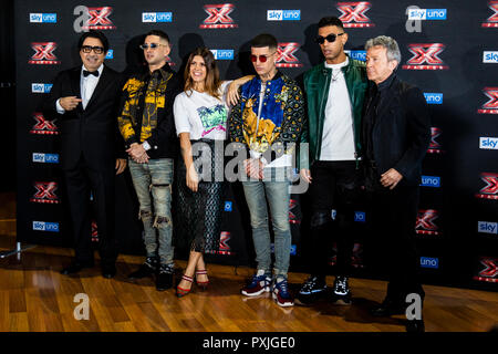 Mailand, Italien. 22. Oktober, 2018. X-Factor 12 Live Photo call, Mailand, Italien Credit: Valeria Portinari/Alamy leben Nachrichten Stockfoto