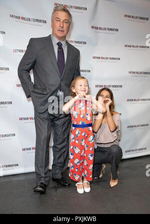 New York, NY - 22. Oktober 2018: Alec Baldwin, Carmen Gabriela Baldwin, Hilaria Baldwin besuchen 2018 Arthur Miller Stiftung würdigt Gala im City Winery Credit: Lev radin/Alamy leben Nachrichten Stockfoto