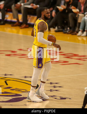 Los Angeles, CA, USA. 22 Okt, 2018. Los Angeles Lakers vorwärts LeBron James#23 Während der von den San Antonio Spurs vs Los Angeles Lakers an Staples Center am 22. Oktober 2018. (Foto durch Jevone Moore) Credit: Csm/Alamy leben Nachrichten Stockfoto