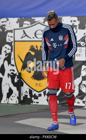 Athen, Griechenland. 23 Okt, 2018. Fussball: Champions League, AEK Athen - FC Bayern München, Gruppenphase, Gruppe E Spieltag 3. Jerome Boateng des FC Bayern München vor dem Spiel gegen AEK Athen. Credit: Peter Kneffel/dpa/Alamy leben Nachrichten Stockfoto