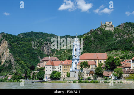 Dürnstein ist eine kleine Stadt an der Donau im Bezirk Krems-Land, in dem österreichischen Bundeslandes Niederösterreich. Stockfoto