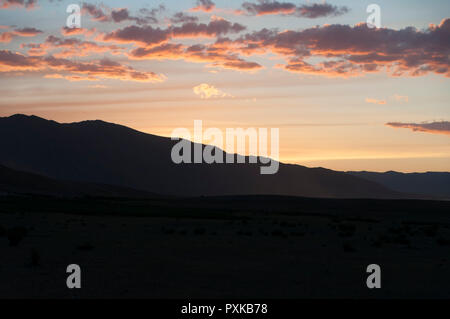 Sommer Sonnenuntergang, Galuut, Bayankhongor, Mongolei Stockfoto