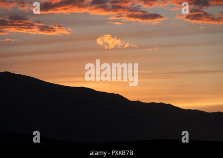 Sommer Sonnenuntergang, Galuut, Bayankhongor, Mongolei Stockfoto