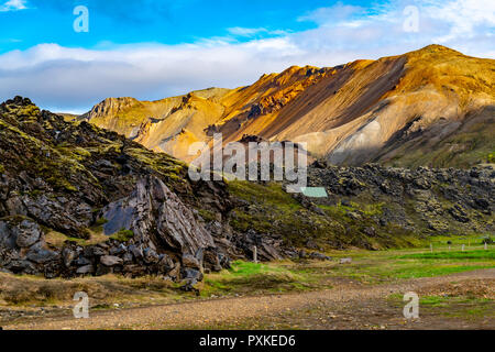 Summer landscape of beautiful mountain at Landmannalaugar in Highlands of Iceland Stockfoto
