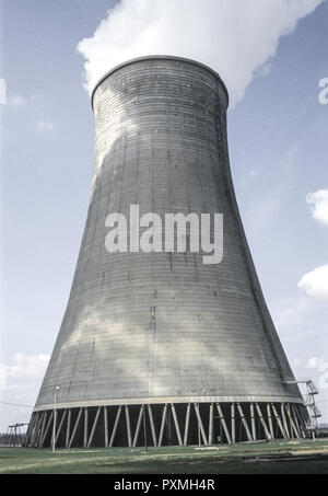 Kraftwerk, Kuehlturm, Detail, Rauch, Atomkraftwerk, Kernkraftwerk, Wirtschaft, Energie, Energiegewinnung, Energieversorgung, Elektrizitaet, Emissionen, Stockfoto
