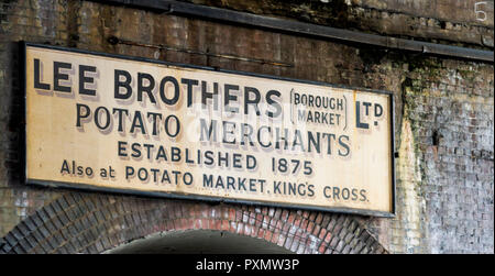 Lee Brüder Kartoffel Händler anmelden Borough Market UK Stockfoto