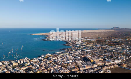 Luftbild der Bucht von Corralejo, Fuerteventura - Kanarische Inseln Stockfoto