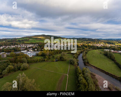 Luftaufnahme der walisischen Stadt Abergavenny in der Nähe von Brecon Beacons Wales Stockfoto