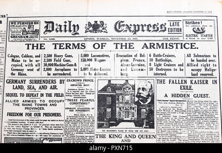 Weltkrieg I', die Bedingungen des Waffenstillstands" am 12. November 1918 in der am 11. November 1943 Ausgabe des Daily Express Zeitung London England UK reproduziert Stockfoto