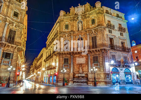 Zentraler Platz Quattro Canti in Palermo, Italien. Stockfoto