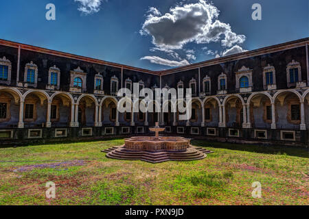 Kloster der Benediktiner Kloster von San Nicolo Arena in Catania Stockfoto