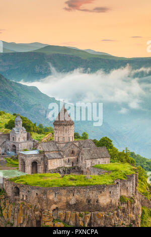 Armenien, Tatev, Tatev Kloster, 9. Jahrhundert, hohe Betrachtungswinkel Stockfoto