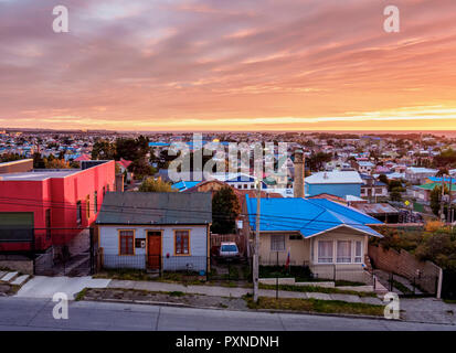 Punta Arenas bei Sonnenaufgang, Magallanes Provinz Patagonien, Chile Stockfoto