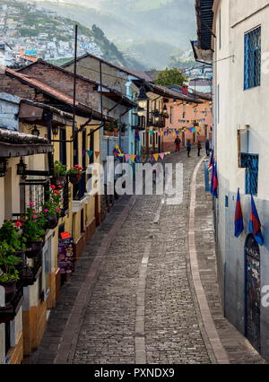 La Ronda Straße, Erhöhte Ansicht, Altstadt, Quito, Provinz Pichincha, Ecuador Stockfoto